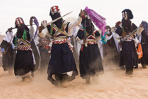 Sebeiba Dans l'Ajjer, la manifestation la plus célèbre est celle de la sebeiba organisée par les sédentaires de cette région, notamment les kel Djanet. La Sebeiba est...
