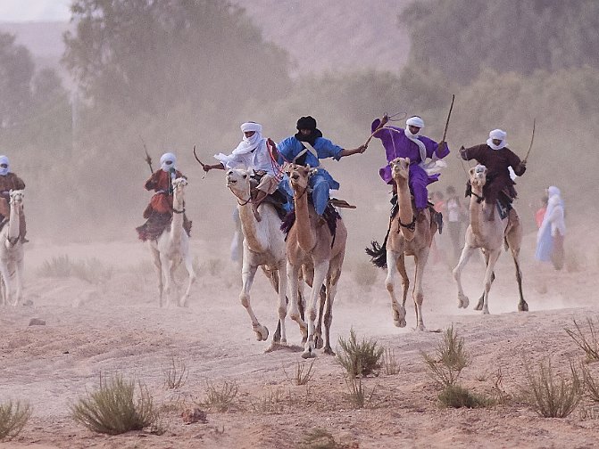 L'ilougan La danse et la course des chameaux