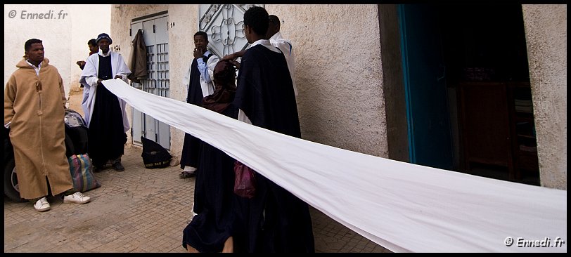 sebeiba-01.jpg - Bien avant la rencontre sur les rives de l'oued, de granfs préparatifs ont été programmés.
