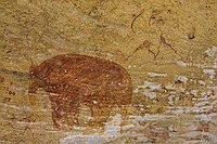 Scène de chasse  Scène de chasse .... les chasseurs sont tout petits ... la bête gigantesque .... au dessus deux autruches. : djanet sebeiba jabbaren